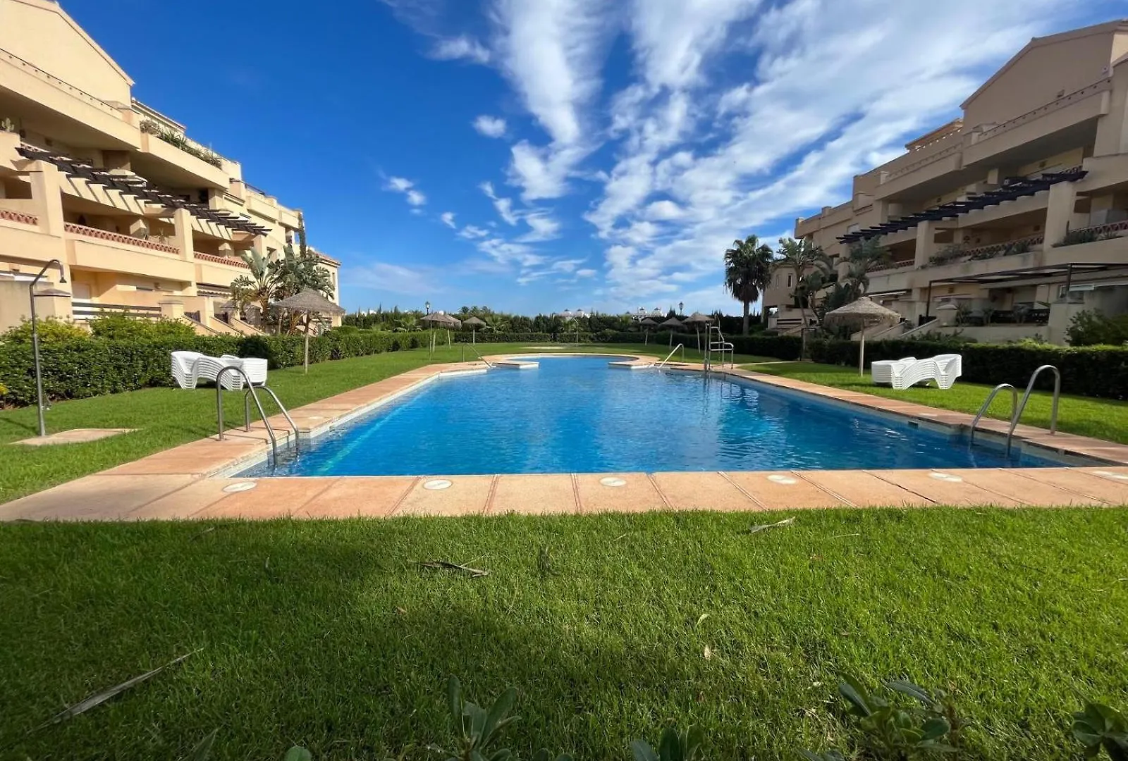 Villa Romana Golf Urbanizacion Con Wifi, Amplia Terraza, Piscinas, Paddel Roquetas De Mar Spain